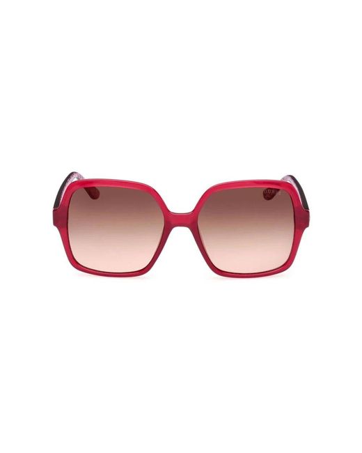 Sunglasses di Guess in Pink