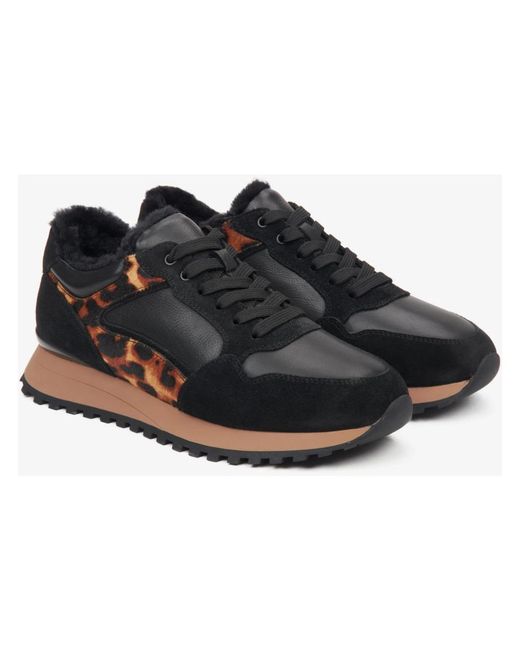 ESTRO Black Sneakers