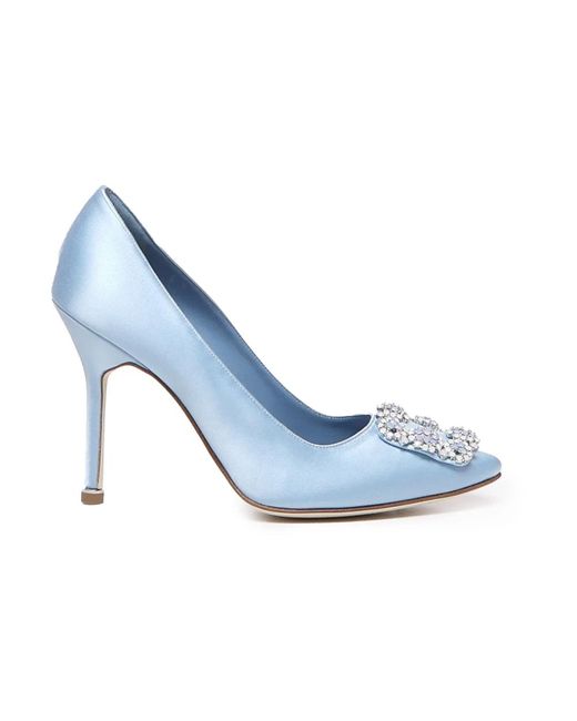 Zapatos de tacón de satén azul con hebilla de joya Manolo Blahnik de color Blue