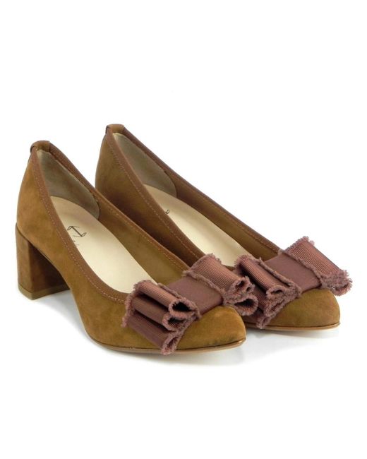 BELLE VIE Brown Pumps