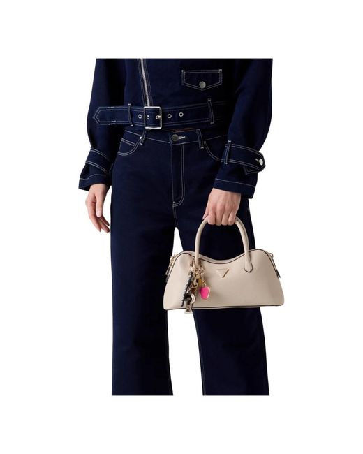 Handbags di Guess in Gray