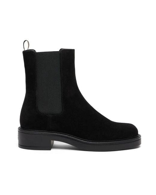 Stuart Weitzman Celia Chelsea Bootie in het Black