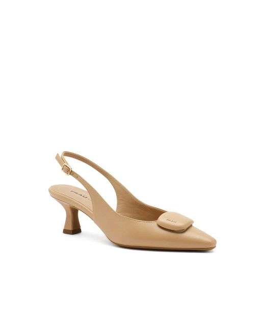 Frau Natural Pumps
