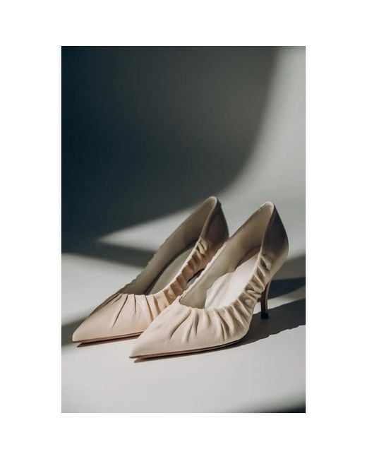 Guglielmo Rotta White Pumps