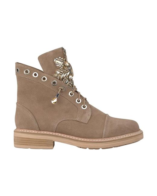 Alma En Pena. Brown Lace-Up Boots
