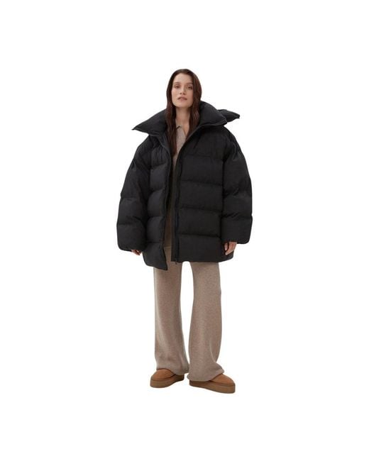 Down Jackets ESTRO en coloris Black