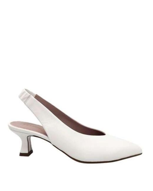 Pumps di Pedro Miralles in White