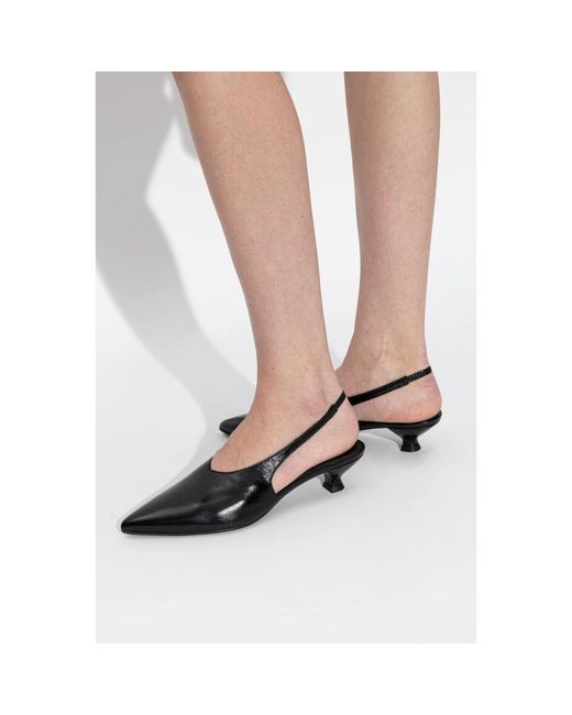 Alohas Black Pumps