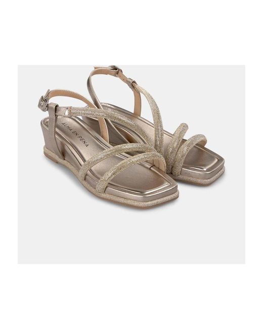 Alma En Pena. Yellow Wedges