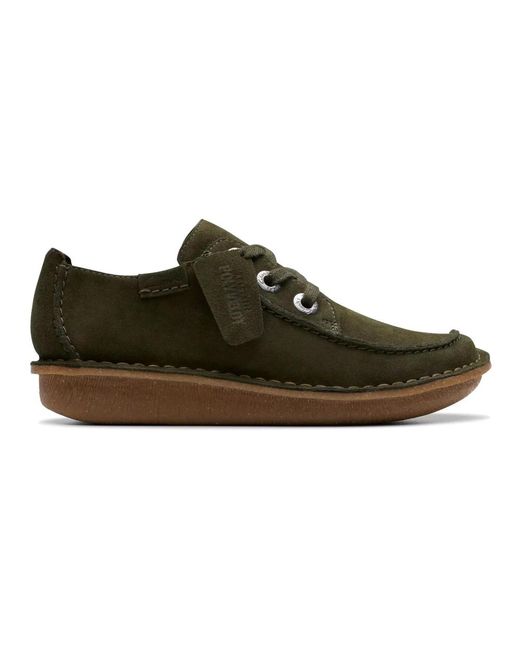 Laced Shoes di Clarks in Brown