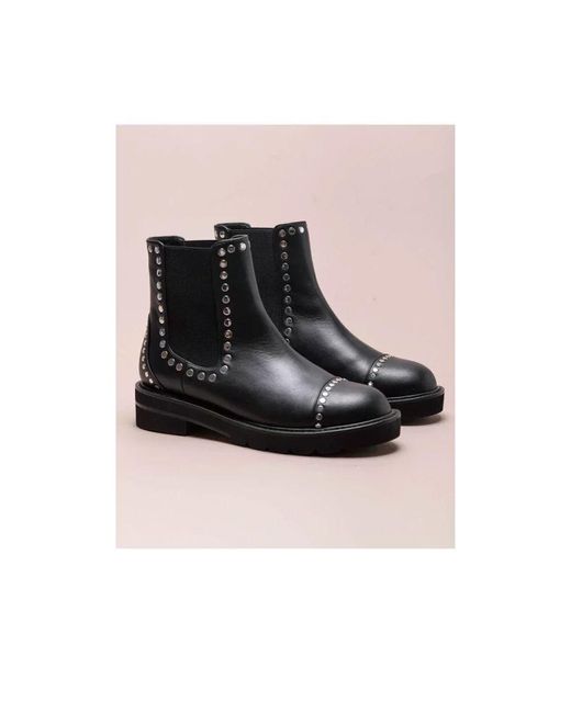 Chelsea boots di Stuart Weitzman in Black
