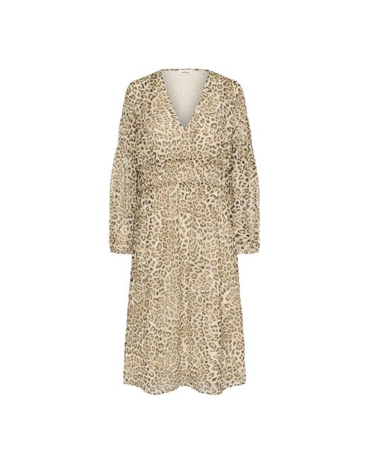 Midi Dresses Soaked In Luxury de color Natural