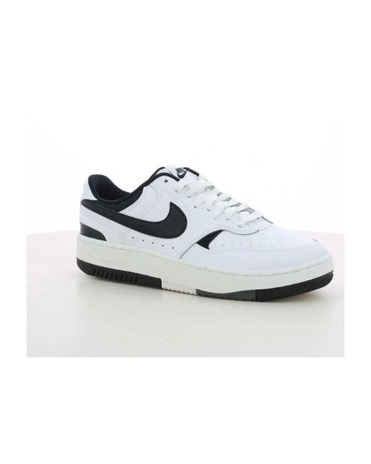 Scarpe da gamma force nere di Nike in White
