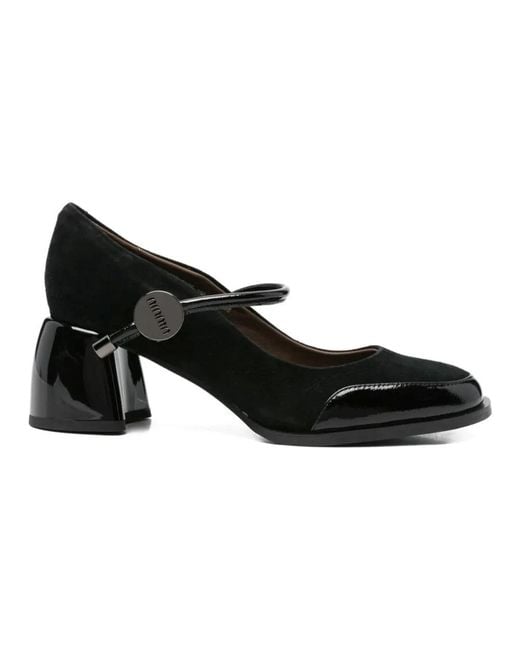 Linda Baumann Black Pumps