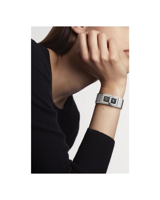 Watches di Chanel in Gray
