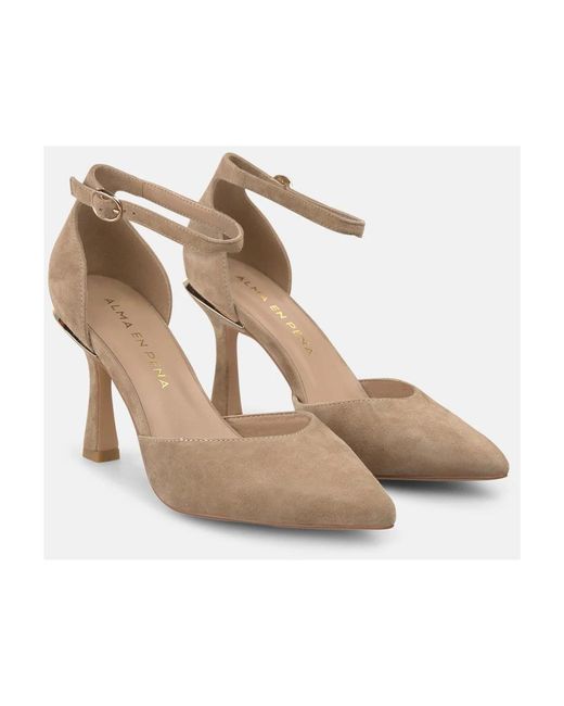 Alma En Pena. Metallic Pumps