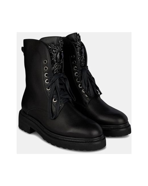Alma En Pena. Black Lace-Up Boots