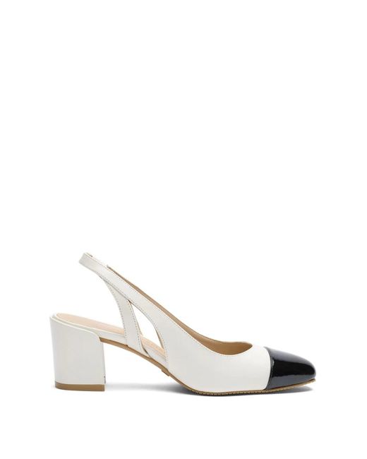 Stuart Weitzman Sleek 50 Slingback in het Metallic