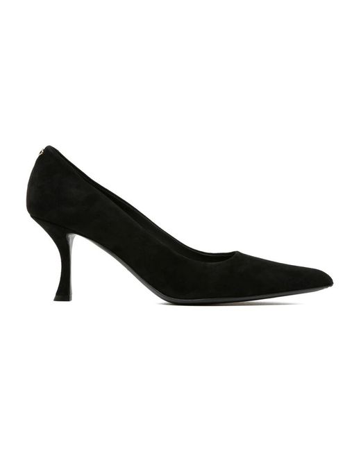 Ferragamo Black Pumps