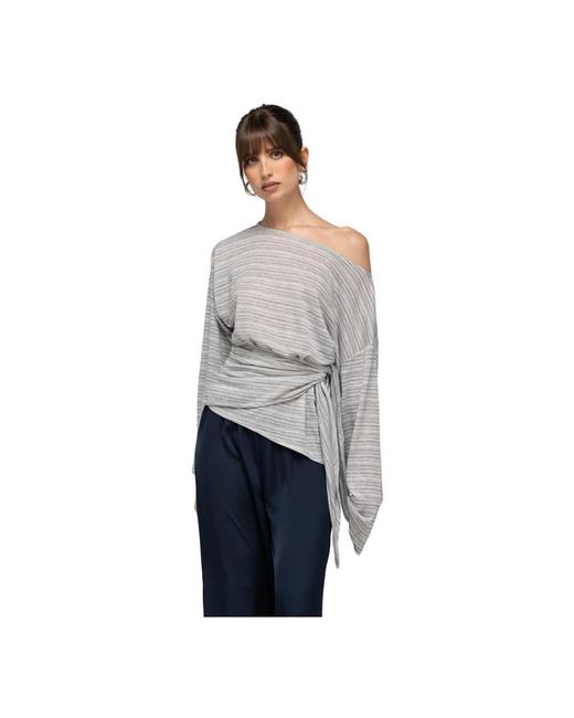Blouses GUAJA. de color Gray