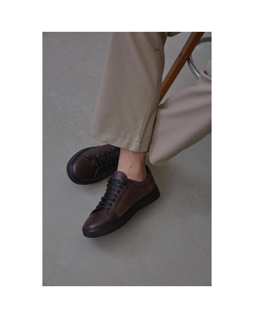 ESTRO Black Sneakers for men