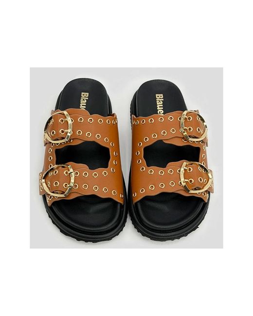 Blauer Sliders in het Brown