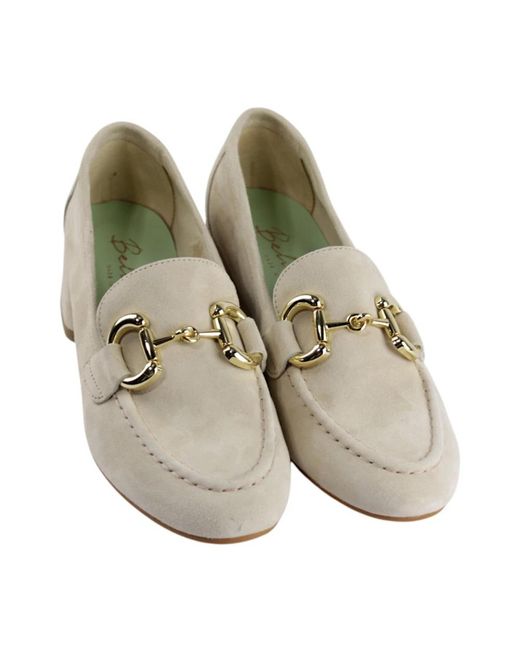 BELLE VIE White Pumps