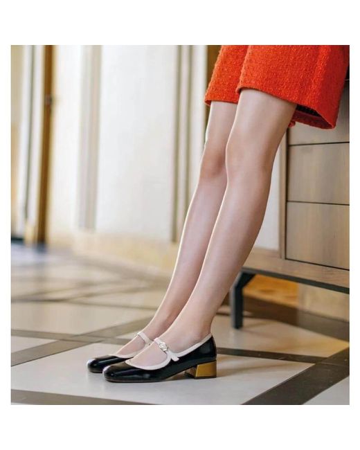 Chie Mihara Black Pumps