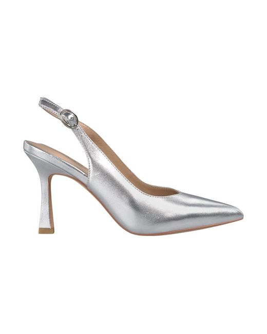 Alma En Pena. Metallic Pumps