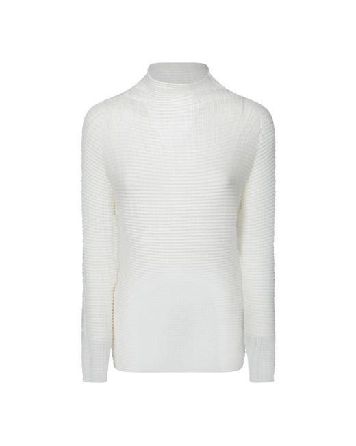 Turtlenecks Issey Miyake de color White