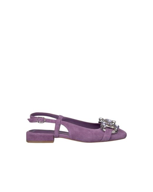 Alma En Pena. Purple Ballerinas