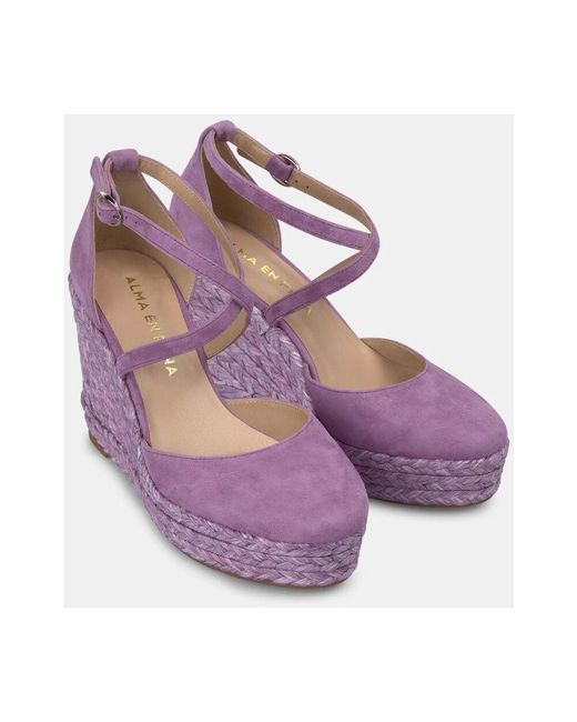 Alma En Pena. Purple Wedges