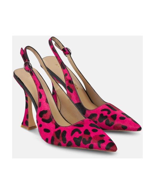 Alma En Pena. Pink Pumps