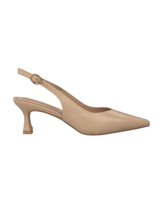 Alma En Pena. Metallic Pumps