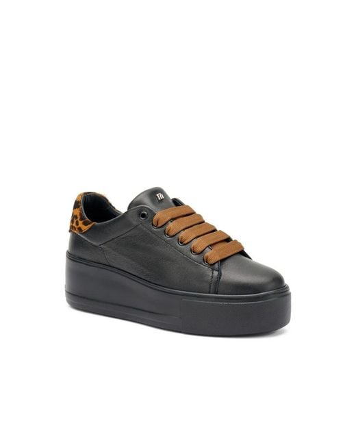 Frau Black Sneakers