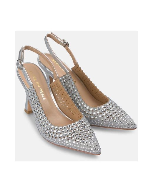 Alma En Pena. Metallic Pumps