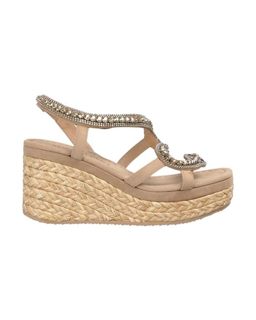Wedges di Alma En Pena. in Metallic