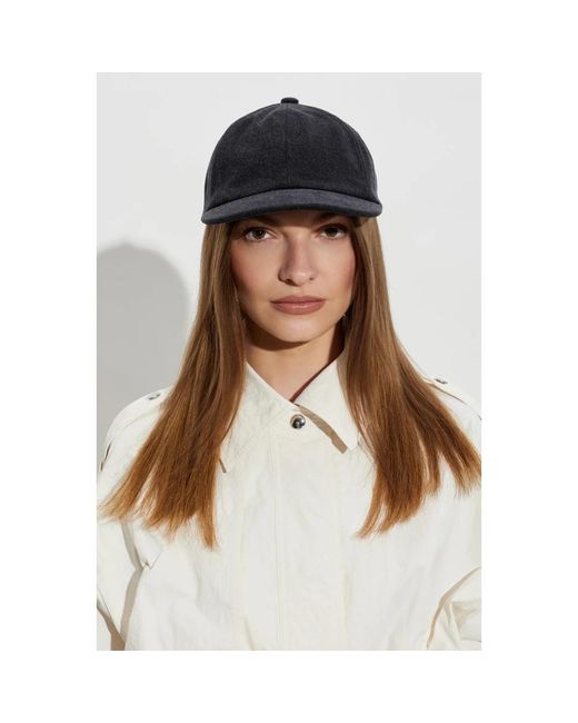 AMI Black The Cap