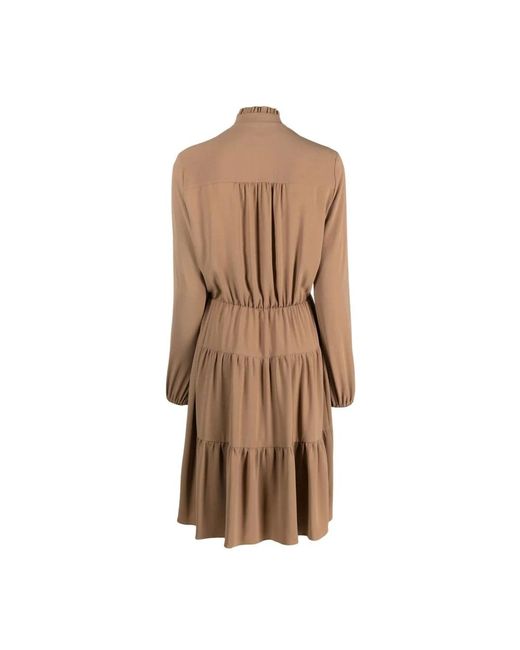 Eleventy Midi Dresses in het Brown