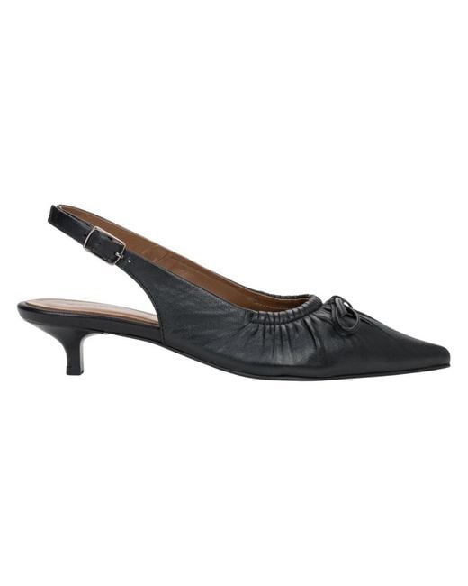 ESTRO Black Pumps