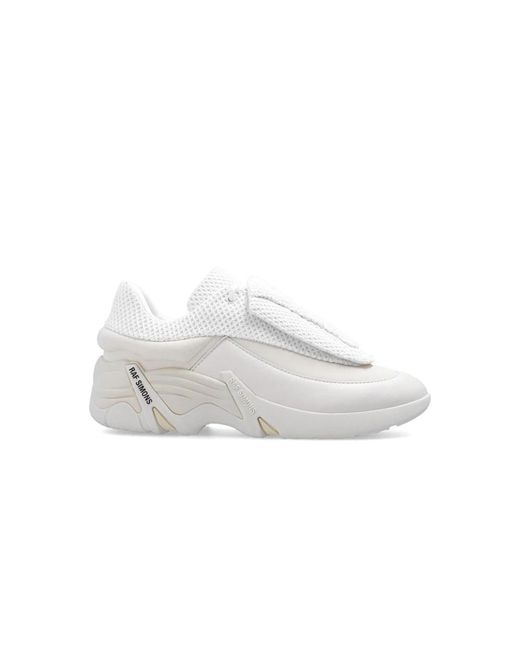Zapatos unisex blancos con diseño único Raf Simons de color White