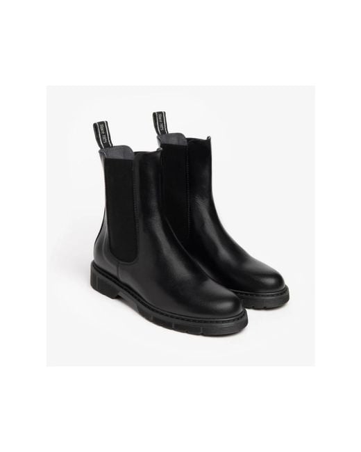 Nero Giardini Black Chelsea Boots