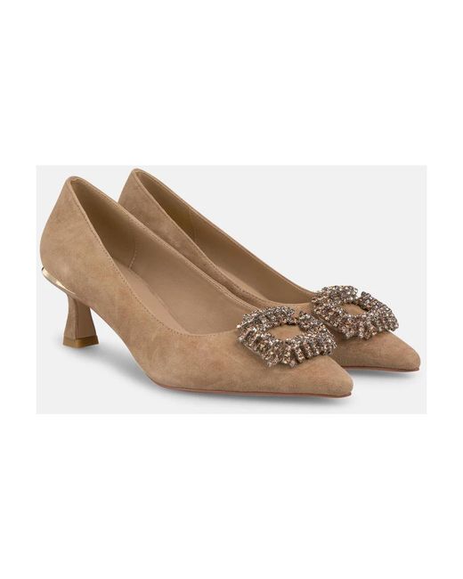 Alma En Pena. Brown Pumps