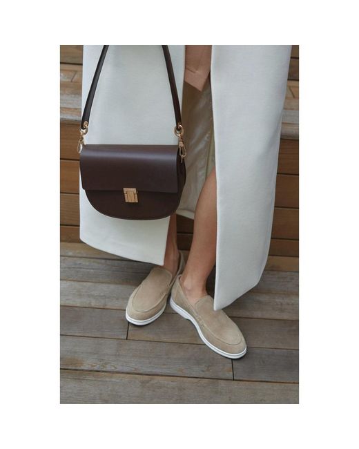 ESTRO Natural Loafers