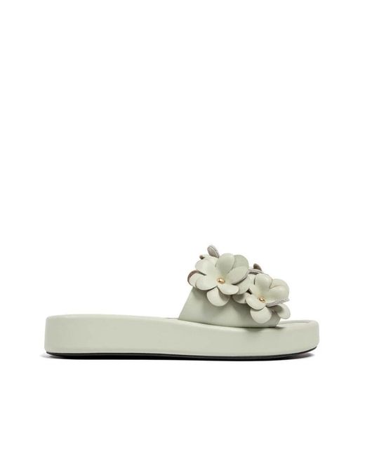 Sliders L37 en coloris White