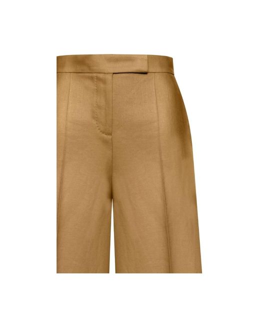 Max Mara High-Waisted Pleated Shorts in het Natural