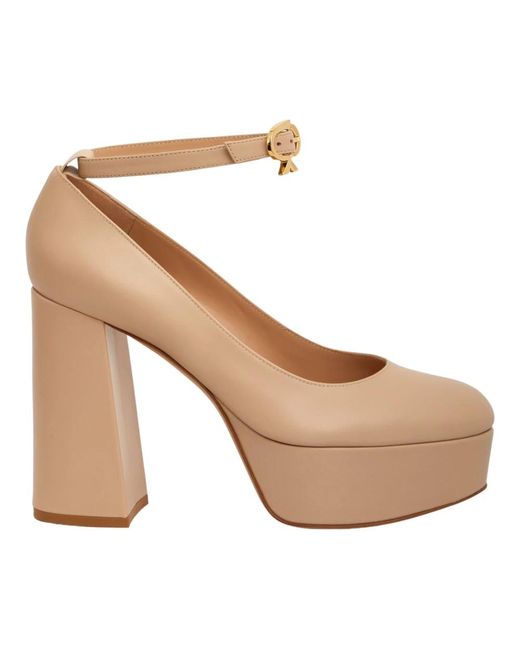 Gianvito Rossi Schoenen ,Leer Pumps in het Natural