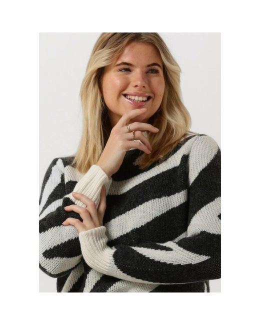 Levete Room Witte Pullover Trui in het Black