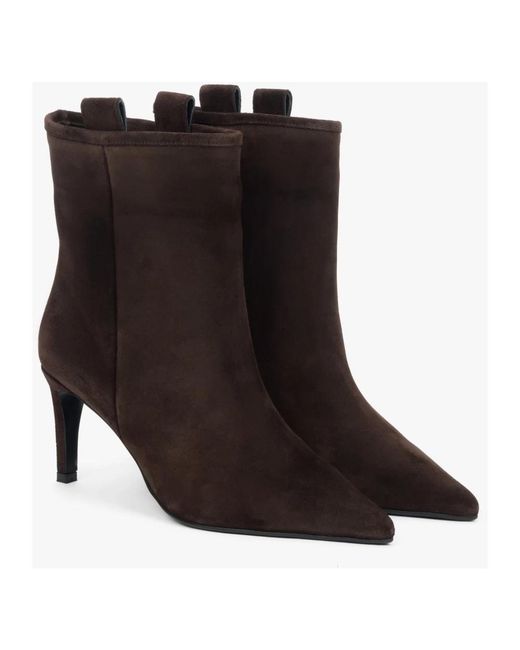 ESTRO Brown Heeled Boots