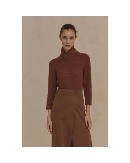 Cortana Brown Winter Scarves